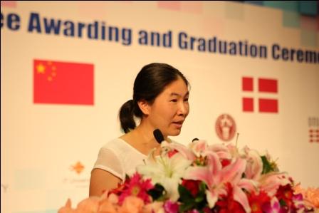 Prof. HUA Zhaolin on behalf of SDC faculty delivering a speech.jpg